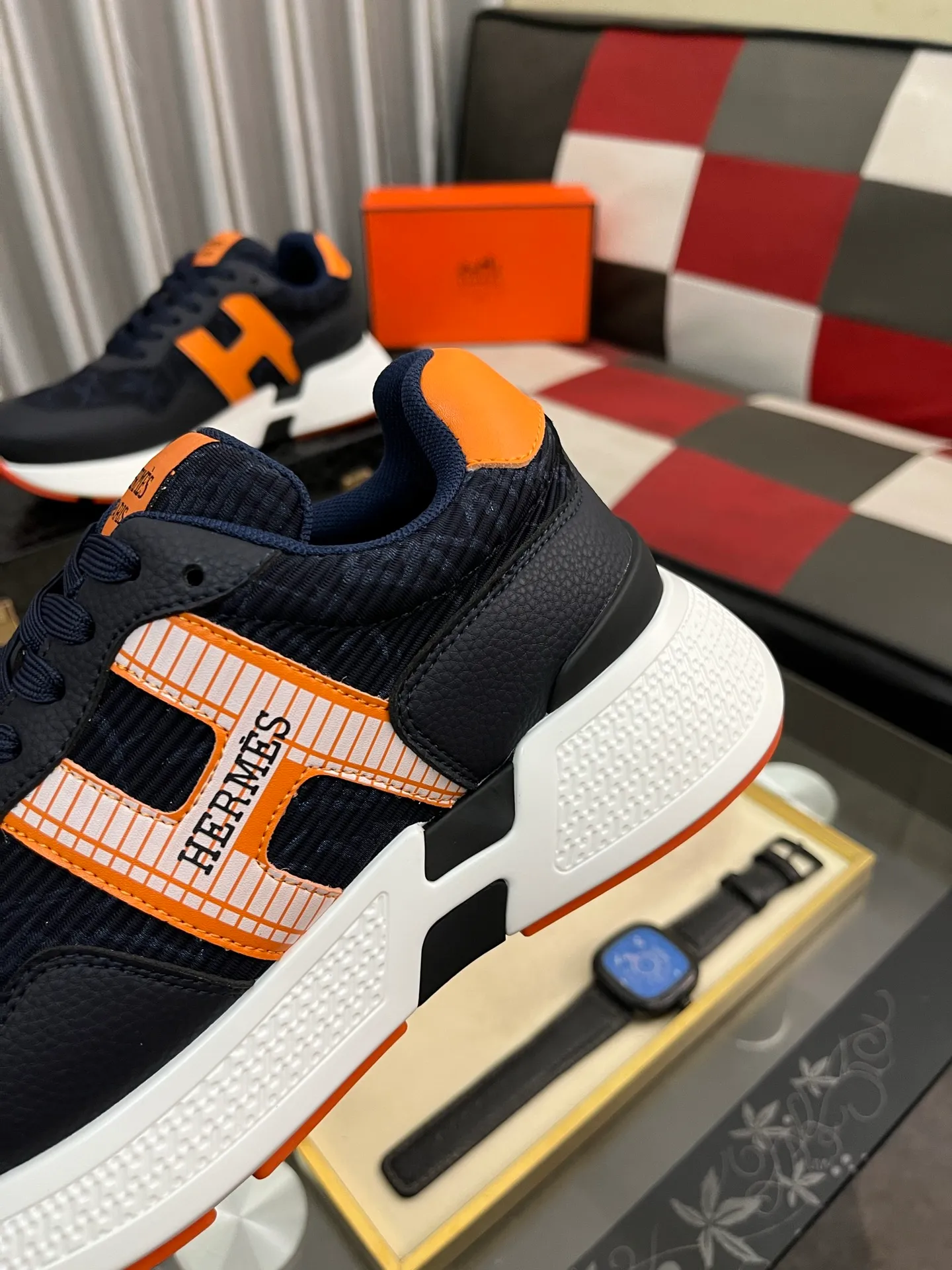 Men's shoes 💰540⌚️⌚️ HERMES/Hermès men's rest sneakers! -High-end quality original casual sports shoes -Upper: high nappa calfskin, forging technology, knitted fabric, shoe brand webbing, injection molded brand logo -Inner: foot pad; water-dyed cowhide -Outsole: ultra-light TPU·rubber; two-color molded outsole -Ultra-high quality control·fine workmanship: highlighted (high-end·luxury·grade) Size: 38-443️⃣Colors available
